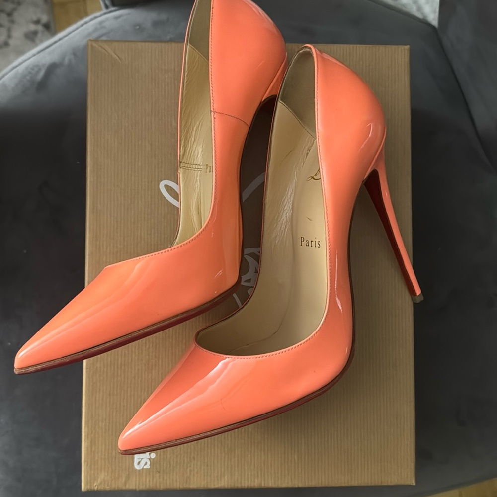 So Kate patent leather heels